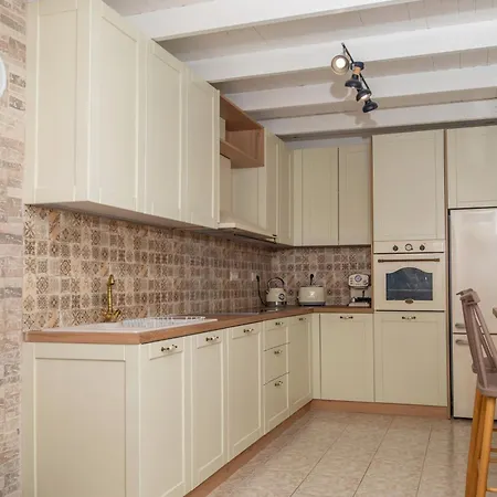 Feriehus Giannis House Paradeísion