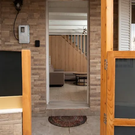 Giannis House Paradíszi